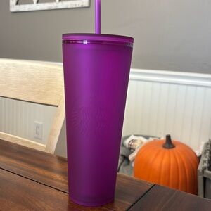 24 ounce Starbucks cup